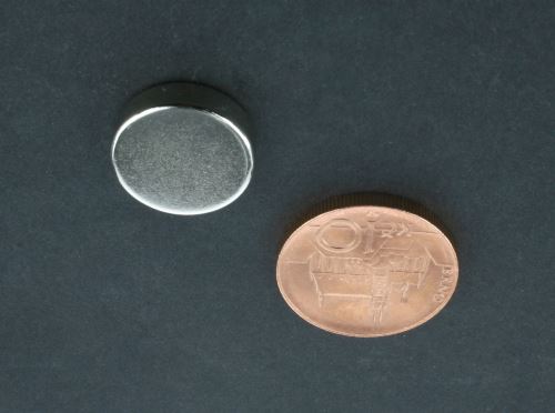 neodymový magnet NdFeB KT-18-05-N válcový, 6,2kg, 18mm x 5mm
