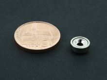 neodymový magnet NdFeB KRP-10 - s prohlubní pro M2,5, 1,3kg, 10mm x 5mm